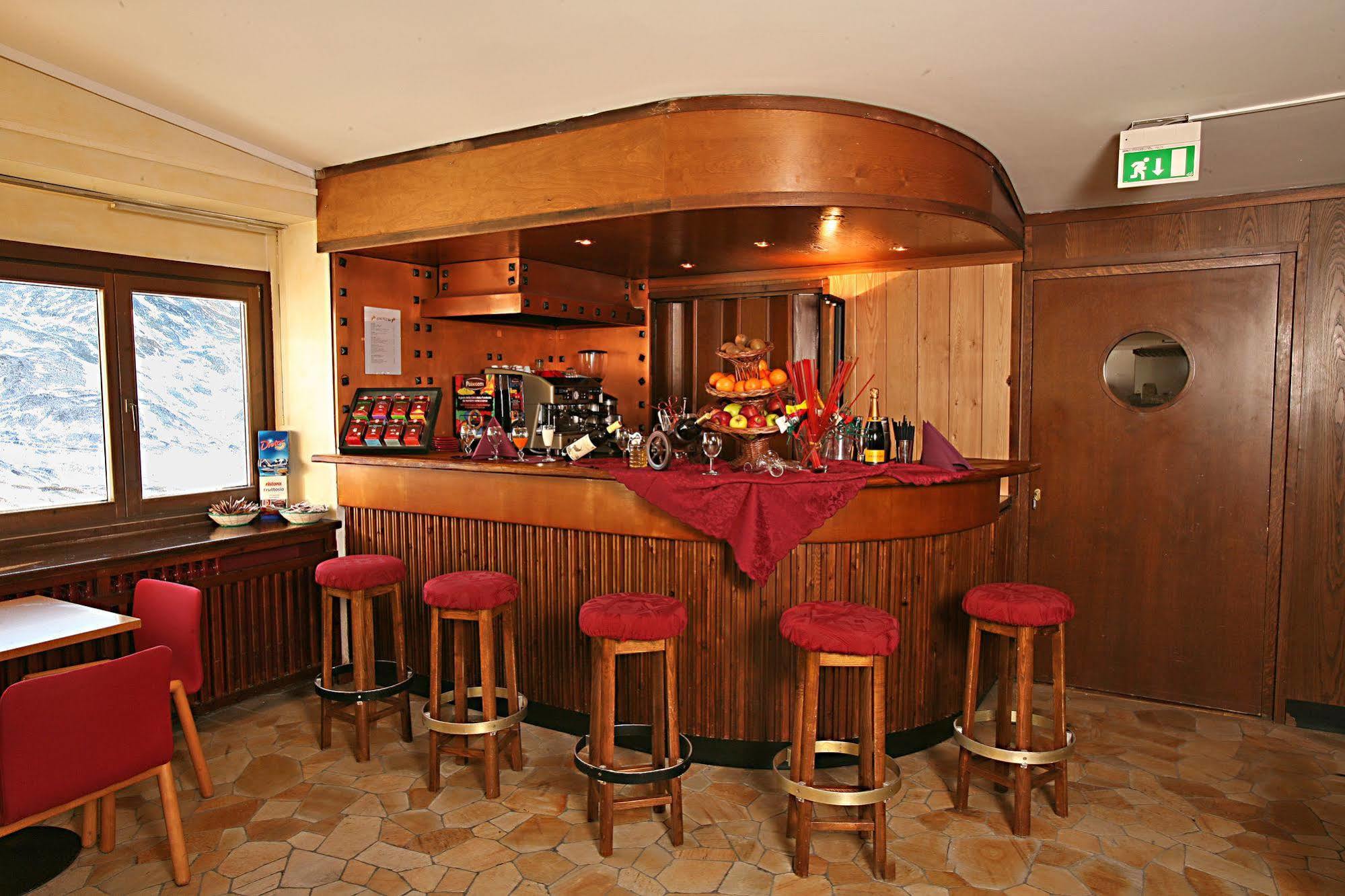 Lo Stambecco Hotel
